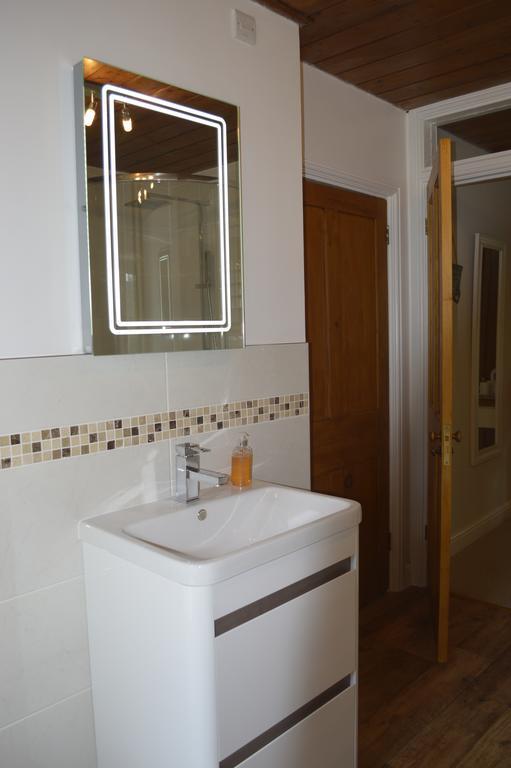 קרדיגן Troedyrhiw Bed & Breakfast חדר תמונה